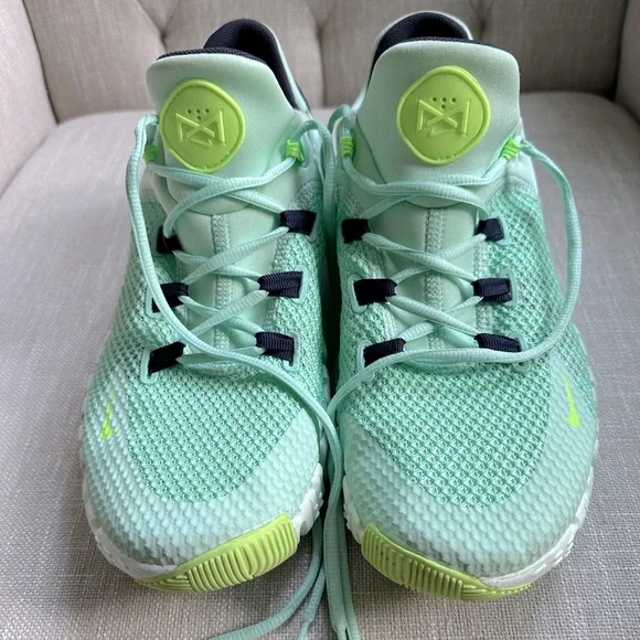 Nike Free Metcon 4 Workout Shoes - Picture 3 of 6